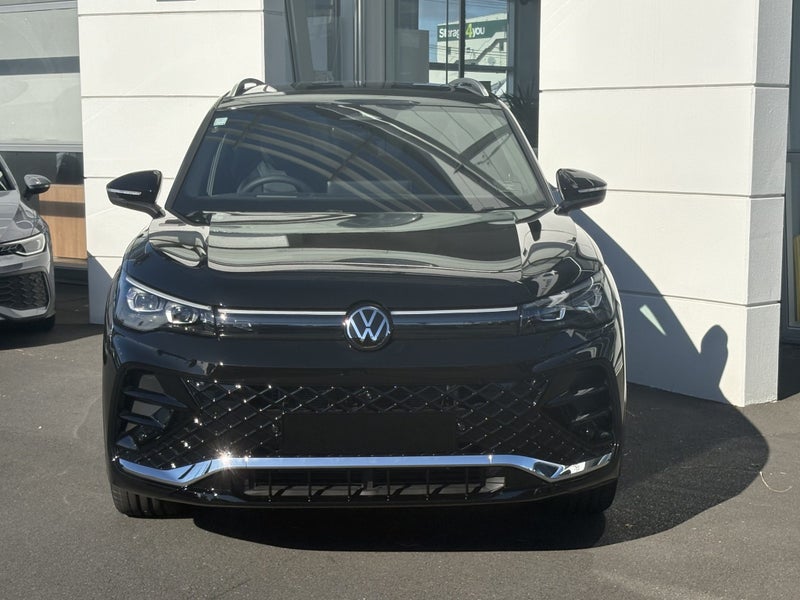 2025 Volkswagen Tiguan R-LINE 4MOTION 195kW TOU... image 3