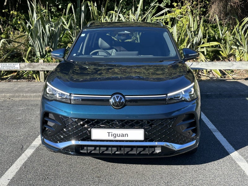 2025 Volkswagen Tiguan R-Line AWD image 3