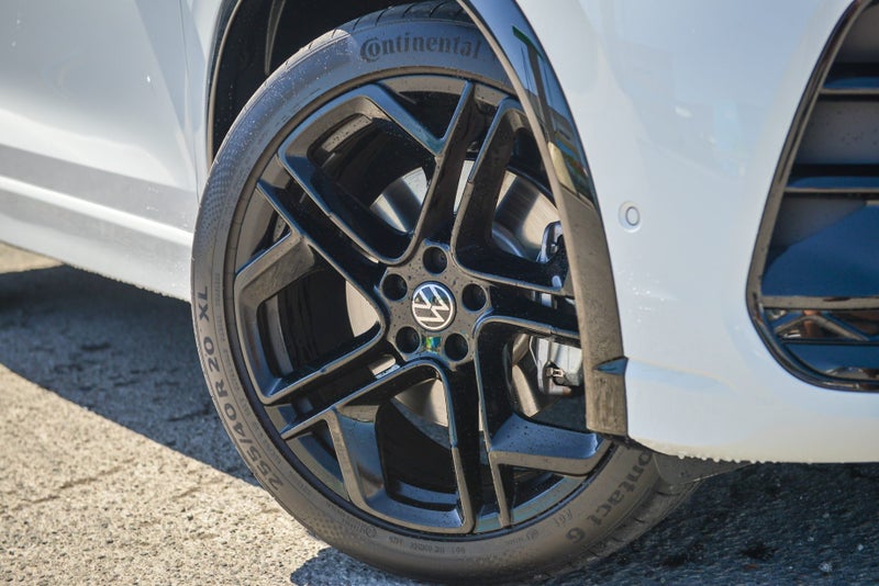 2025 Volkswagen Tiguan R-Line AWD 2.0 image 5