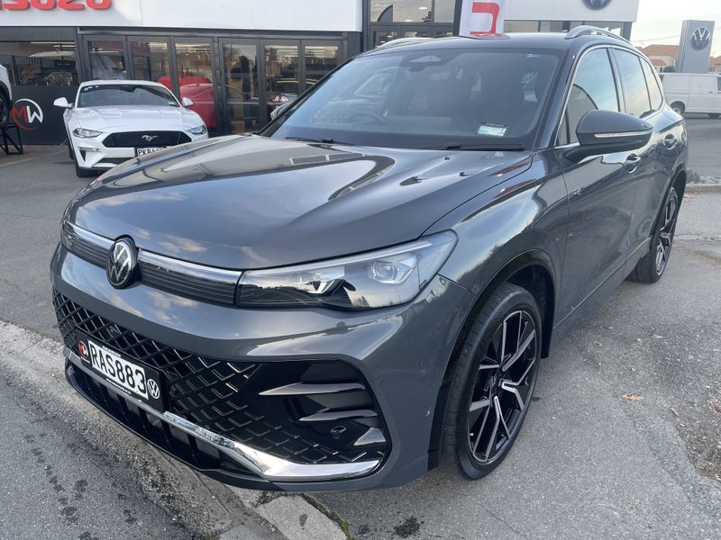 2025 Volkswagen Tiguan R-Line AWD 2.0PT/4WD - image 3
