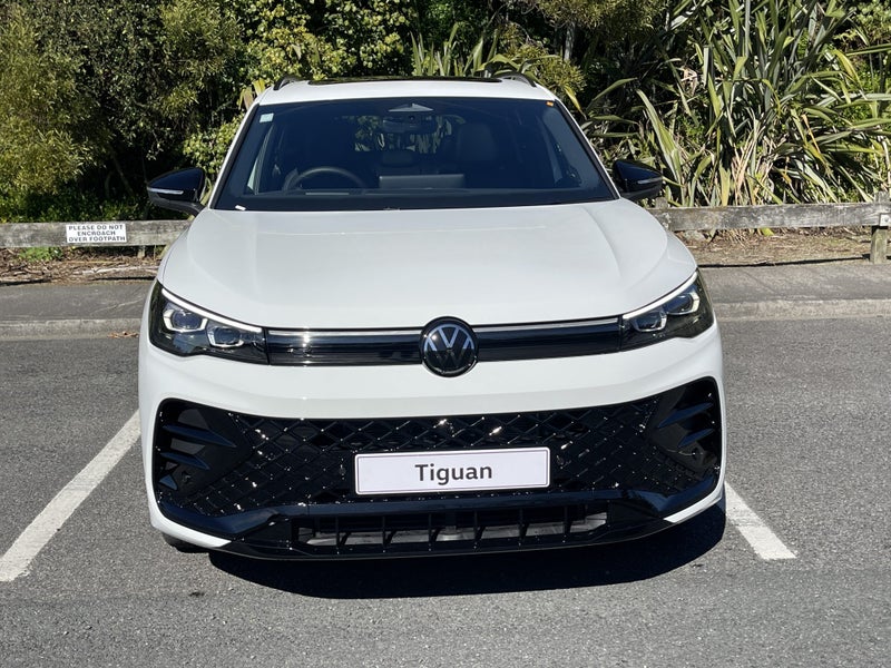 2025 Volkswagen Tiguan R-Line AWD image 3