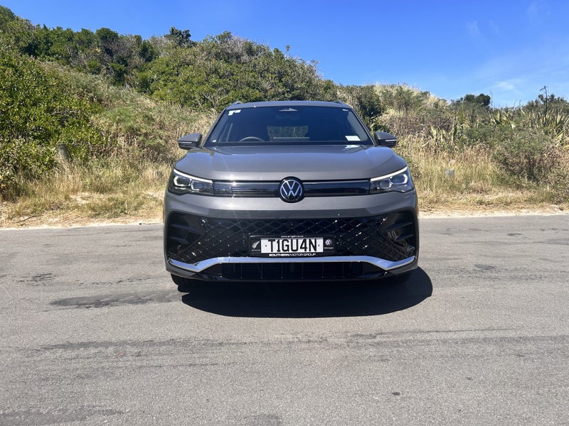 2025 Volkswagen Tiguan R/Line AWD image 2