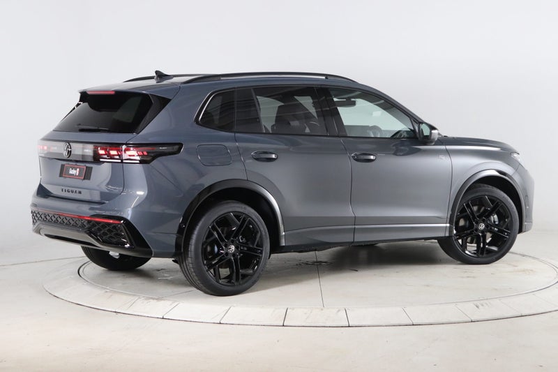 2025 Volkswagen Tiguan R-Line AWD image 2
