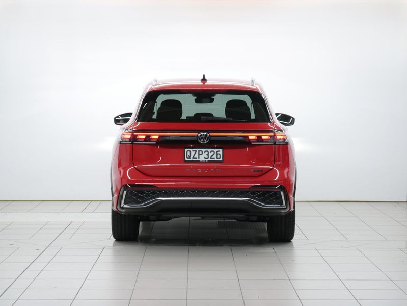 2025 Volkswagen Tiguan R-Line AWD image 4