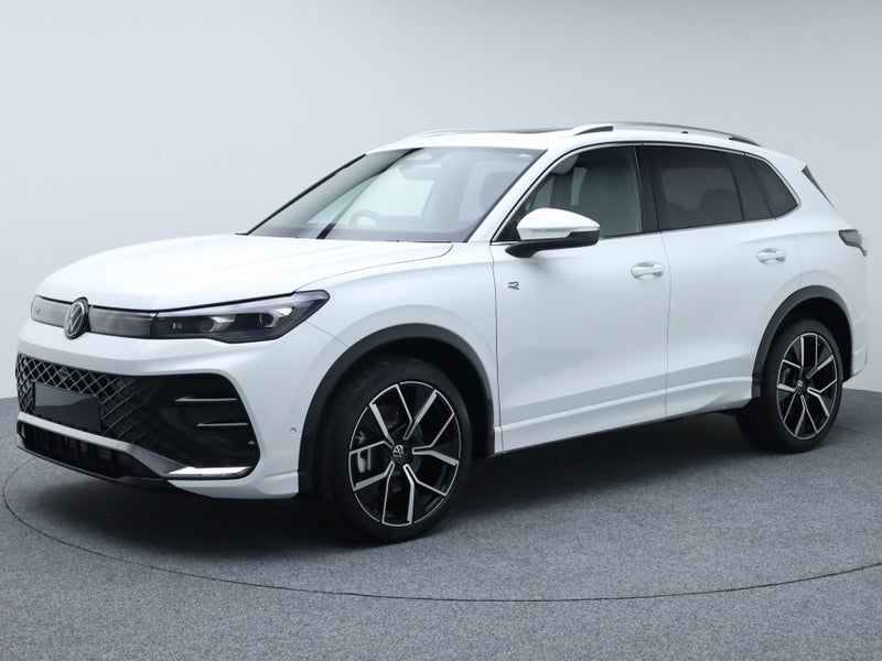 2025 Volkswagen Tiguan R-Line AWD image 3