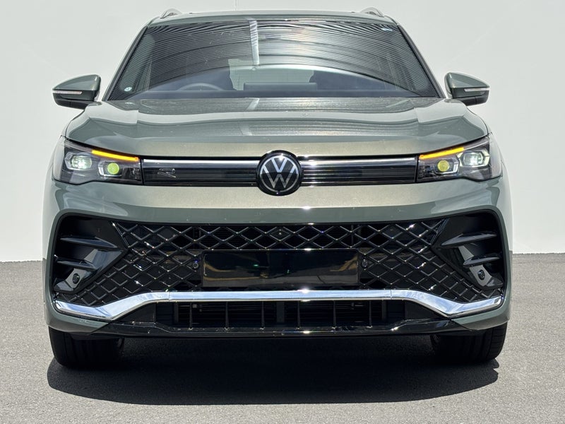 2025 Volkswagen Tiguan R-Line AWD image 4