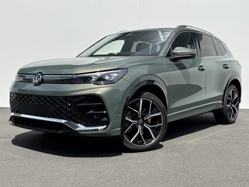 2025 Volkswagen Tiguan R-Line AWD image 5