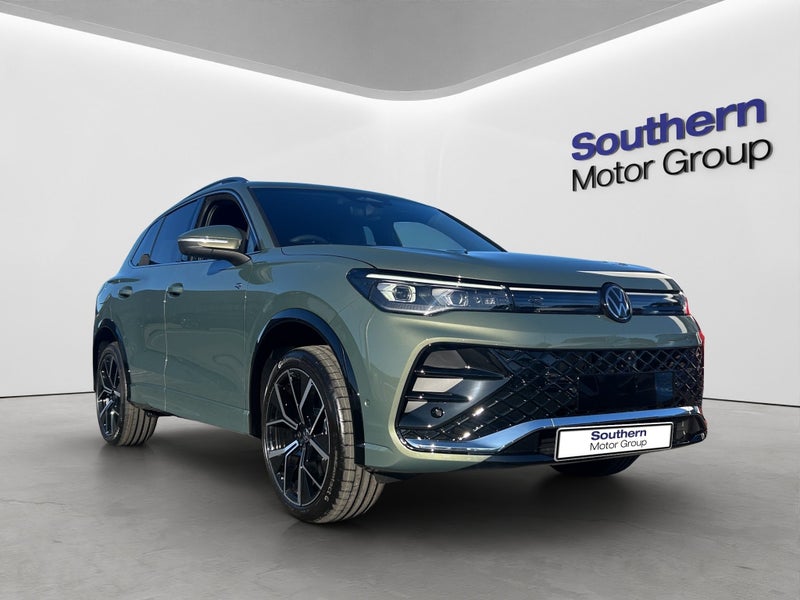 2025 Volkswagen Tiguan R-Line AWD image 1