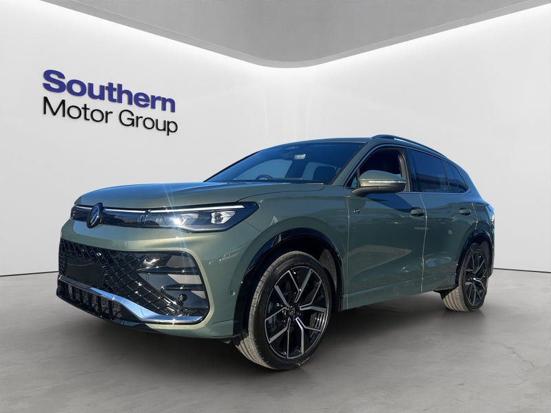 2025 Volkswagen Tiguan R-Line AWD image 3