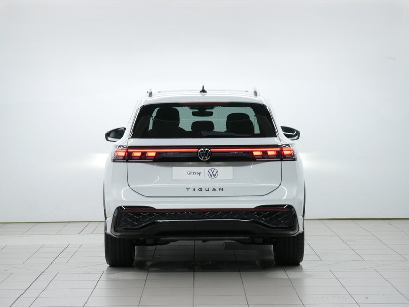 2025 Volkswagen Tiguan R-Line AWD image 4