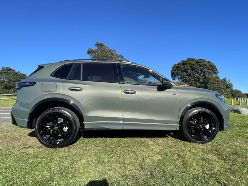 2025 Volkswagen Tiguan R-Line AWD image 5