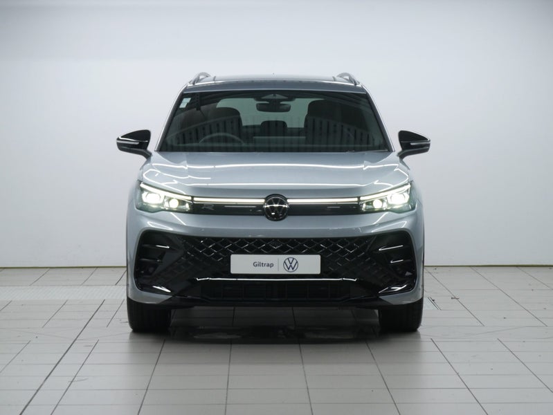 2025 Volkswagen Tiguan R-Line AWD Black P Tour image 2