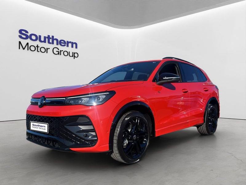 2025 Volkswagen Tiguan R-Line AWD Black Package image 3