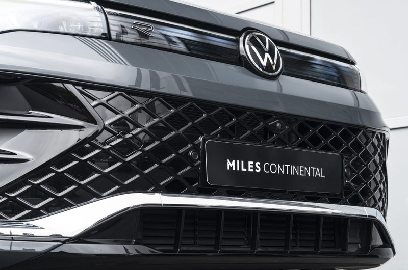 2025 Volkswagen Tiguan R-Line AWD Turbo 195kW image 3