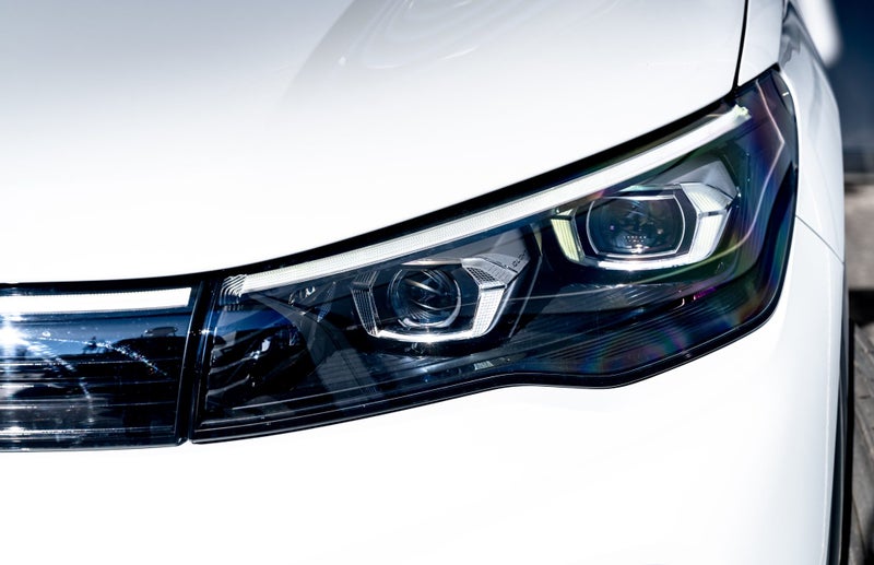 2025 Volkswagen Tiguan R-Line AWD Turbo 195kW B... image 4
