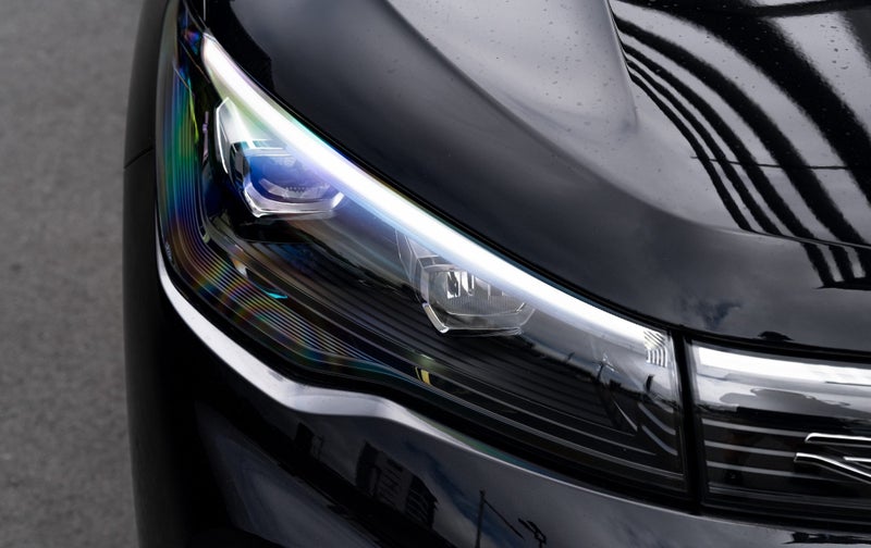 2025 Volkswagen Tiguan R-Line Touring 2WD Petro... image 3