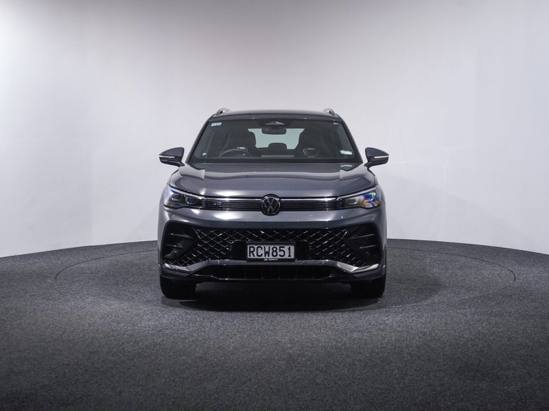 2025 Volkswagen Tiguan Tsi R Line 2WD image 2