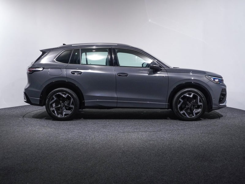 2025 Volkswagen Tiguan Tsi R Line 2WD image 4