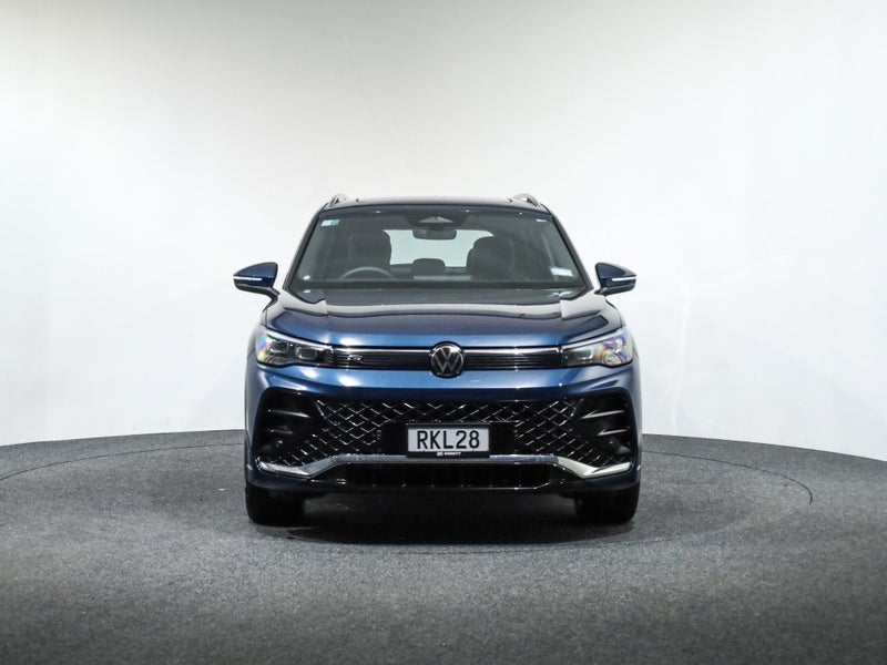 2025 Volkswagen Tiguan Tsi R Line Touring 2WD image 3