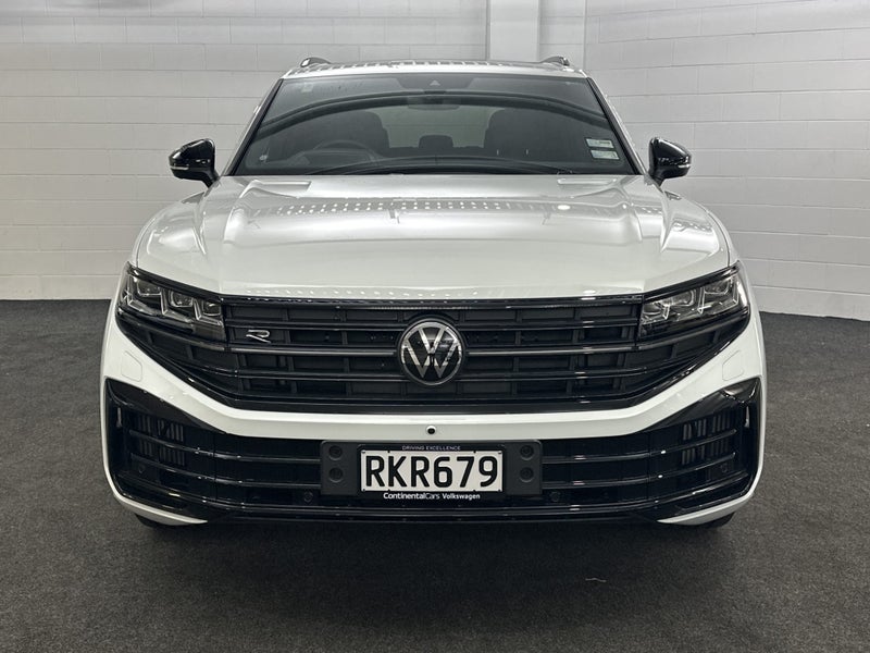 2025 Volkswagen Touareg R PHEV image 2