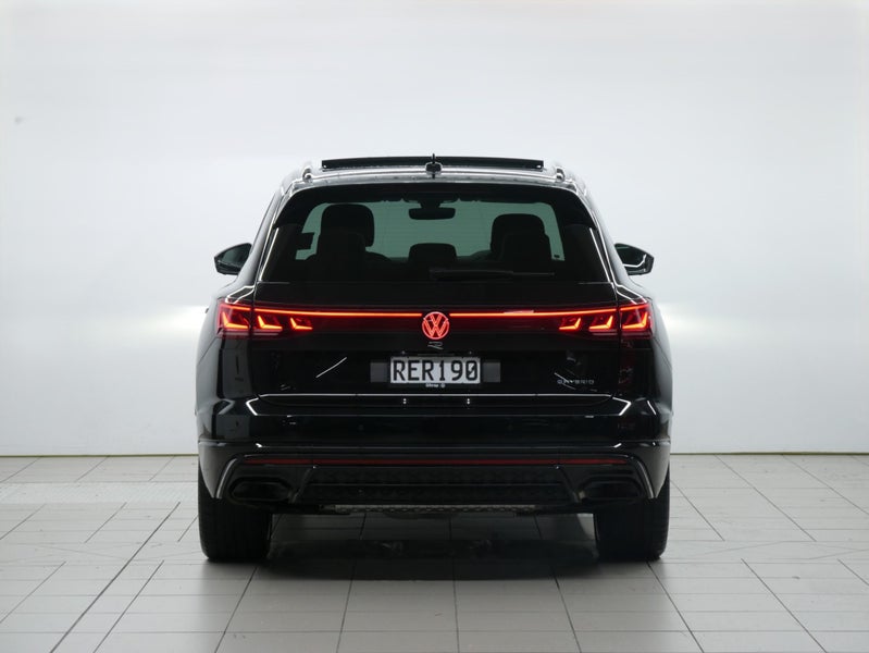 2025 Volkswagen Touareg R PHEV image 4