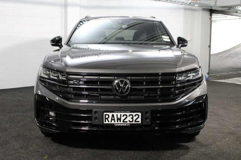 2025 Volkswagen Touareg R PHEV image 2