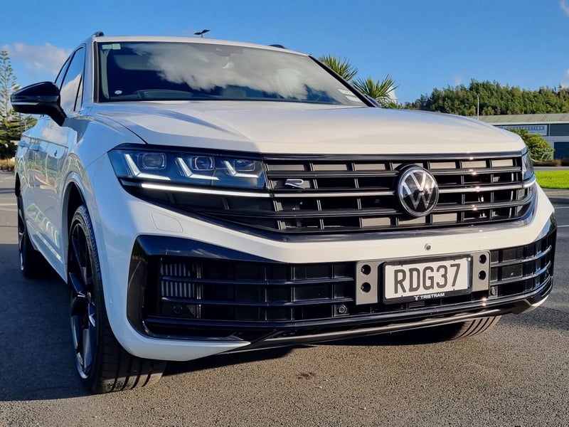 2025 Volkswagen Touareg R PHEV 4MOTION image 5
