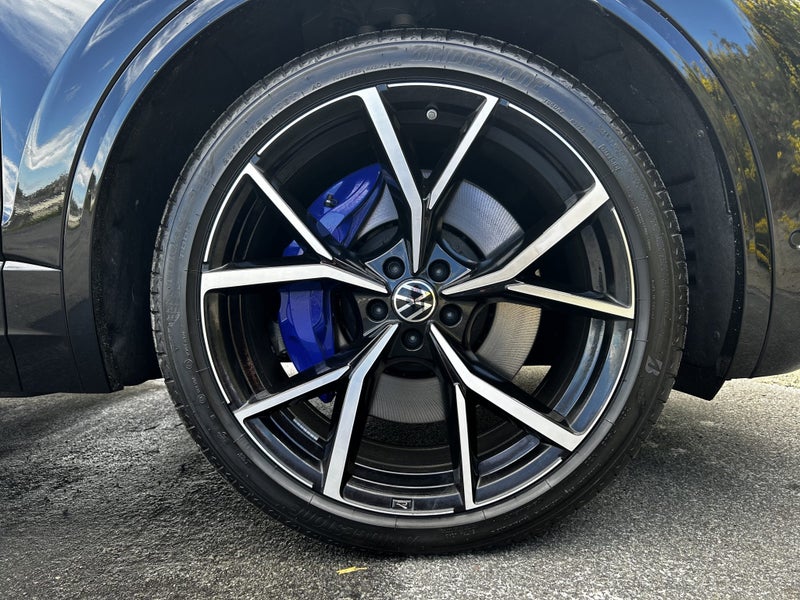 2025 Volkswagen Touareg R PHEV image 5