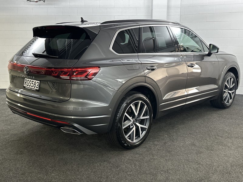 2025 Volkswagen Touareg V6 TDI image 5