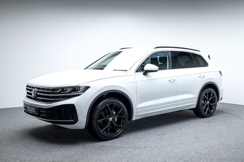2025 Volkswagen Touareg V6 TDI image 3