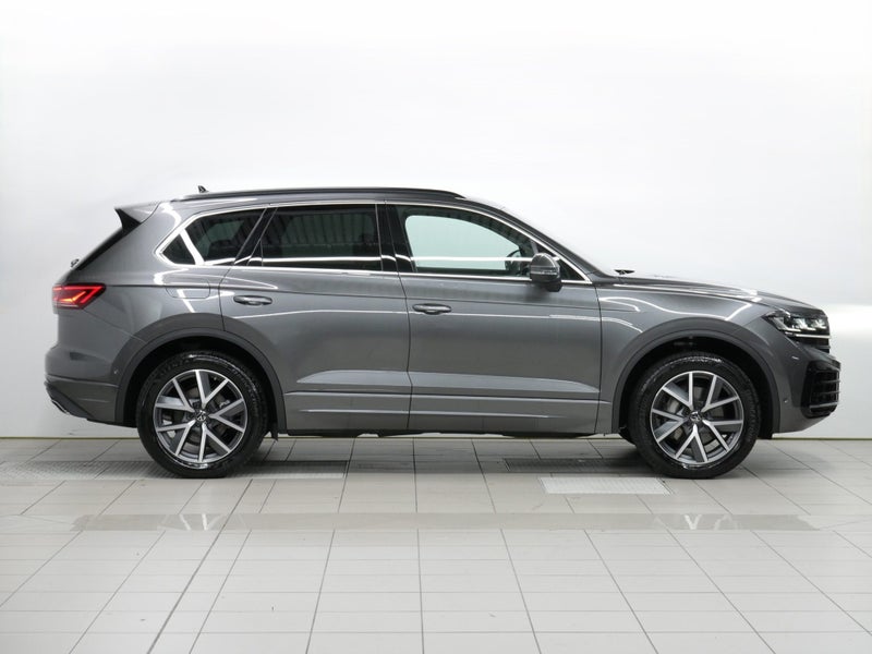 2025 Volkswagen Touareg V6 TDI image 5
