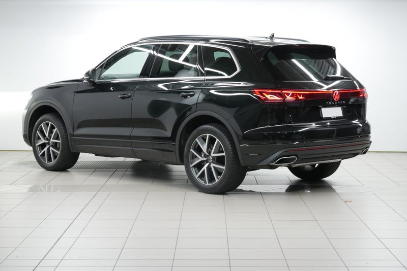2025 Volkswagen Touareg V6 TDI image 3