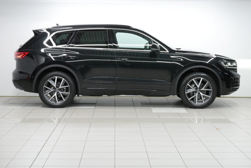 2025 Volkswagen Touareg V6 TDI image 5
