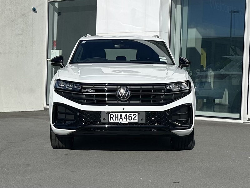 2025 Volkswagen Touareg V6S R-Line 210KW image 2