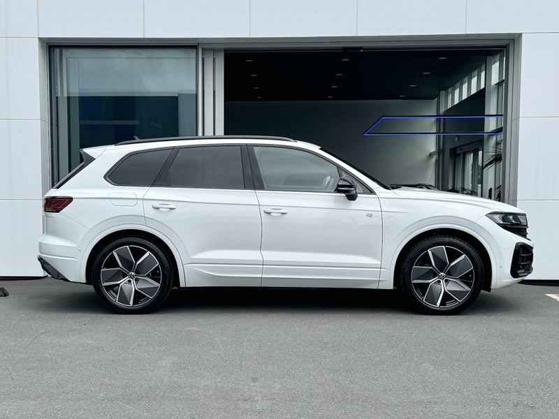 2025 Volkswagen Touareg V6S R-Line 210KW image 4