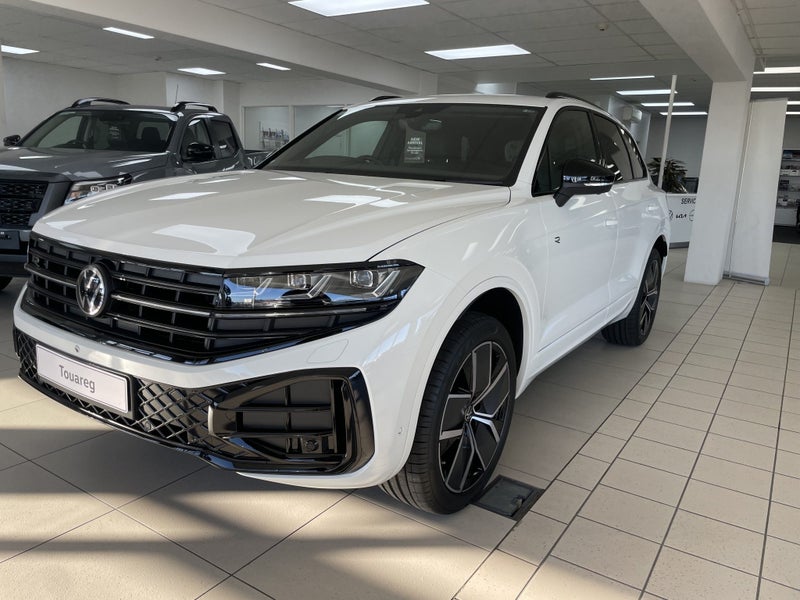 2025 Volkswagen Touareg V6s R-Line 210Kw Tdi image 3