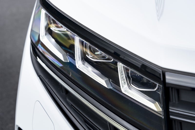 2025 Volkswagen Touareg V6S R-Line / 210kW Turb... image 5