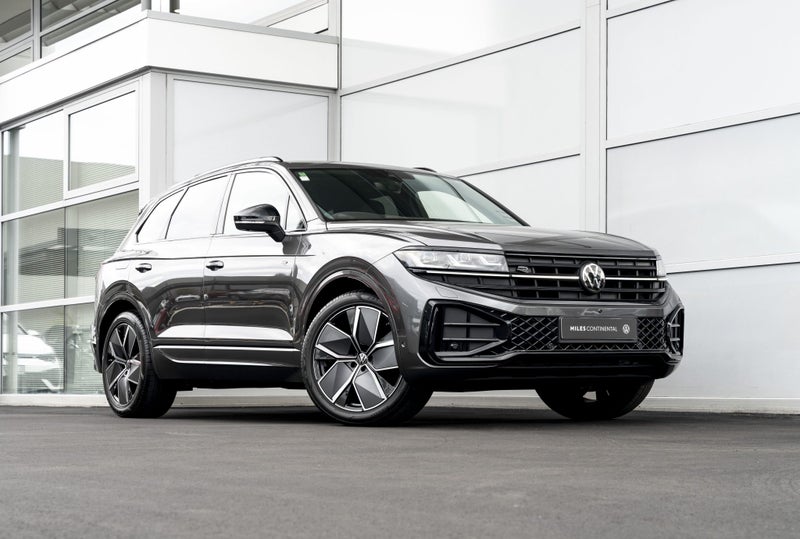 2025 Volkswagen Touareg V6S R-Line / 210kW Turb... image 1