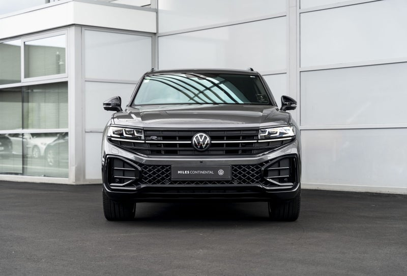 2025 Volkswagen Touareg V6S R-Line / 210kW Turb... image 3