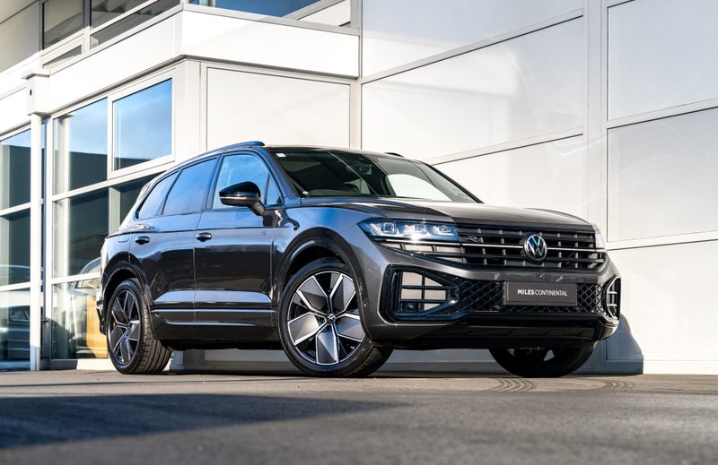 2025 Volkswagen Touareg V6S R-Line / 210kW Turb... image 1