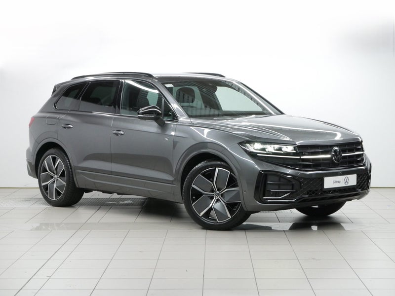 2025 Volkswagen Touareg V6S R-Line TDI image 1