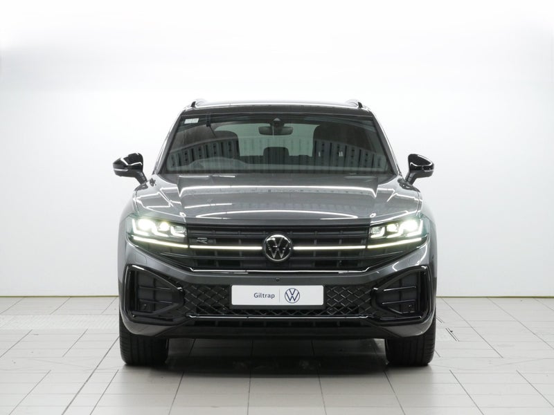 2025 Volkswagen Touareg V6S R-Line TDI image 2