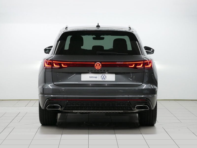 2025 Volkswagen Touareg V6S R-Line TDI image 4