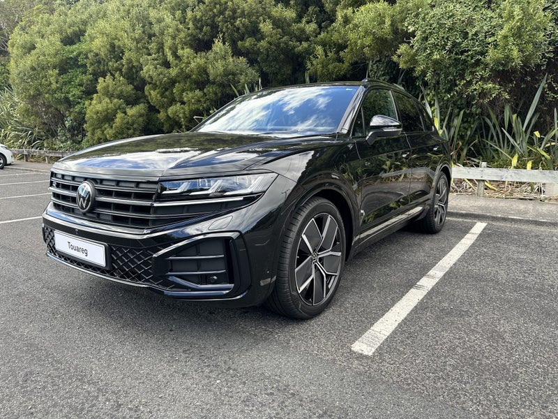 2025 Volkswagen Touareg V6S R-Line TDI image 4