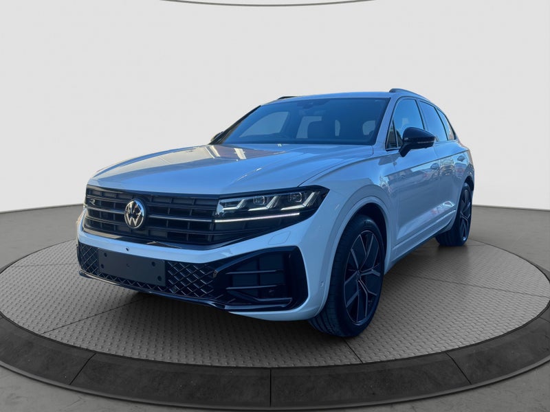 2025 Volkswagen Touareg V6S R-Line TDI image 1