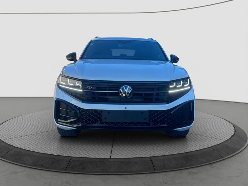 2025 Volkswagen Touareg V6S R-Line TDI image 2