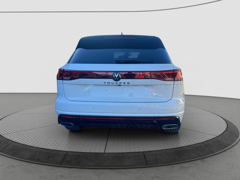 2025 Volkswagen Touareg V6S R-Line TDI image 5