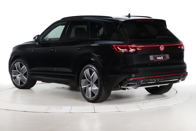 2025 Volkswagen Touareg V6S R-Line TDI image 4
