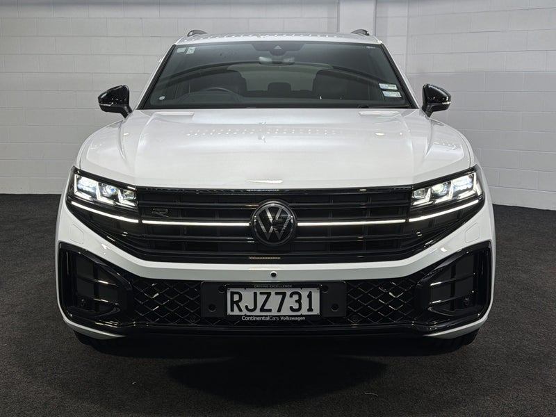 2025 Volkswagen Touareg V6S TDI R-LINE image 2