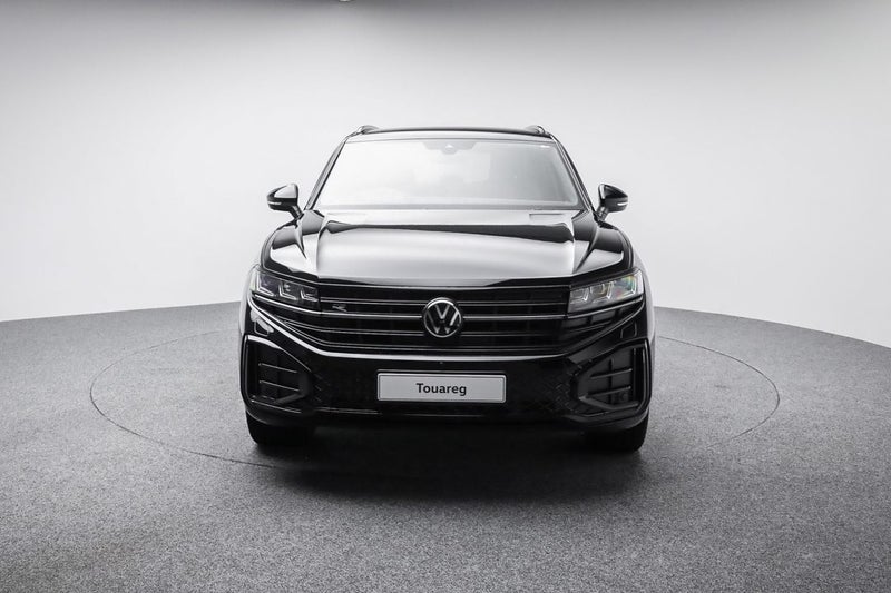 2025 Volkswagen Touareg V6S TDI R-Line image 2